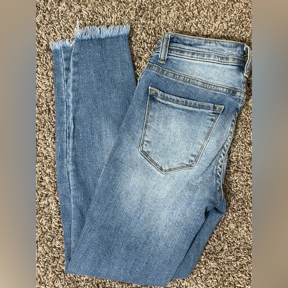 Distressed Skinny Jeans - Picture 3 of 4